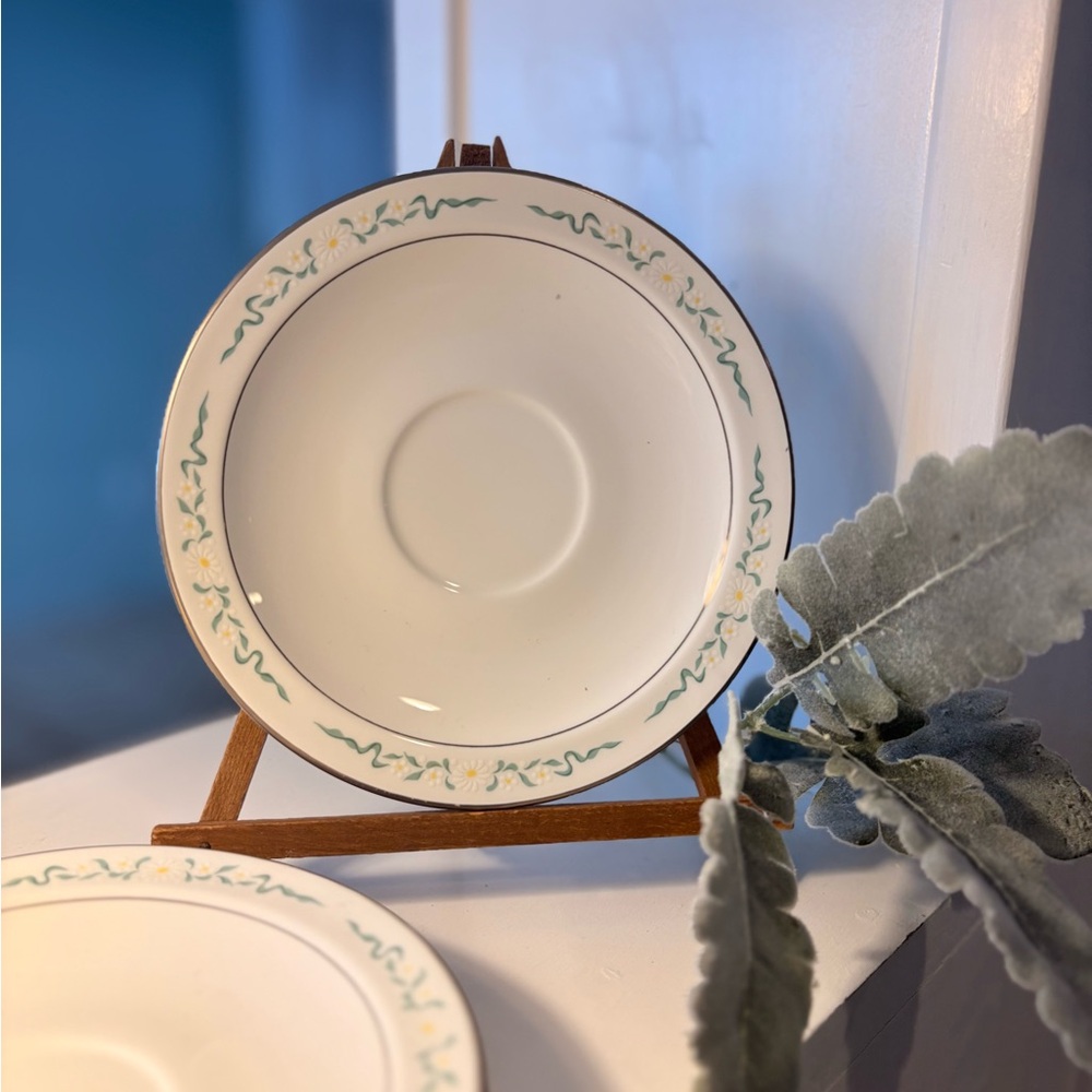 Discontinued Springhill pattern produced by Corning
